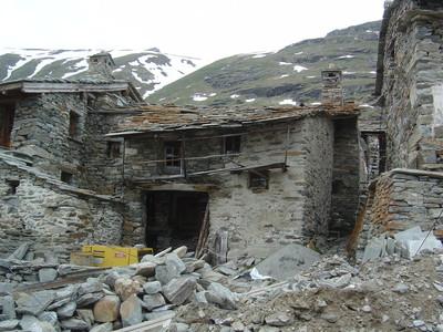 toits de lauze (schistes) aux Ecots (Haute-Maurienne)